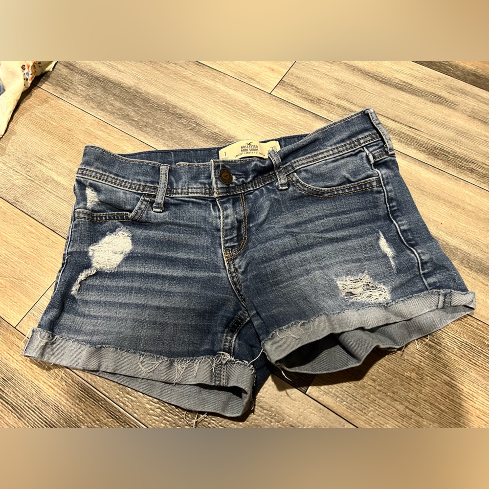 Hollister midi short.